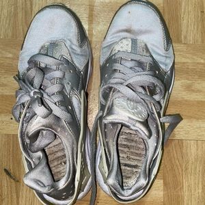 Nike Huarache. Size 9.5.